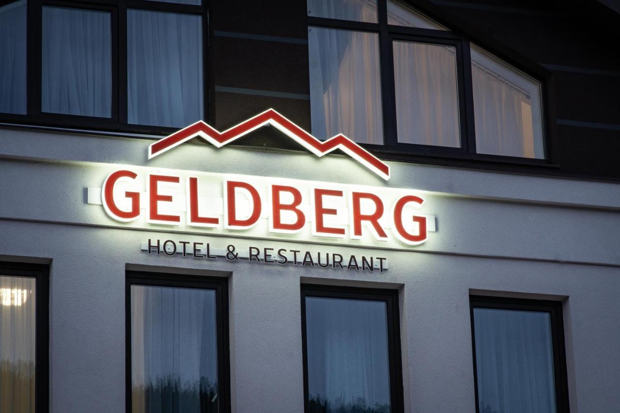 Hotel Geldberg à Tatariv Extérieur photo